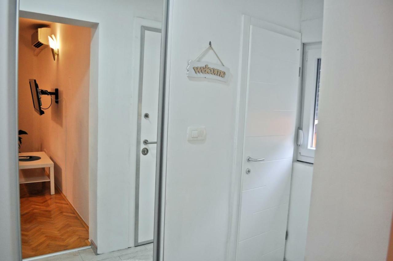 Apartman Dina Tuzla Exterior foto